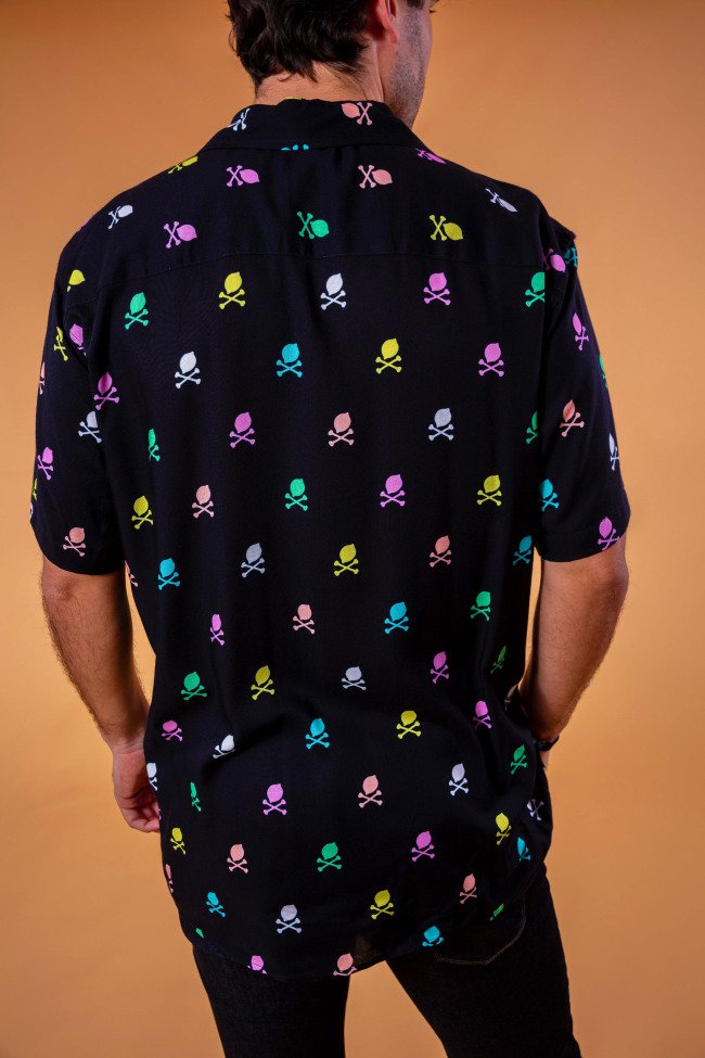Camisa_sir_lemon_viscosa_limon_calavera_negra_estampado_pastel